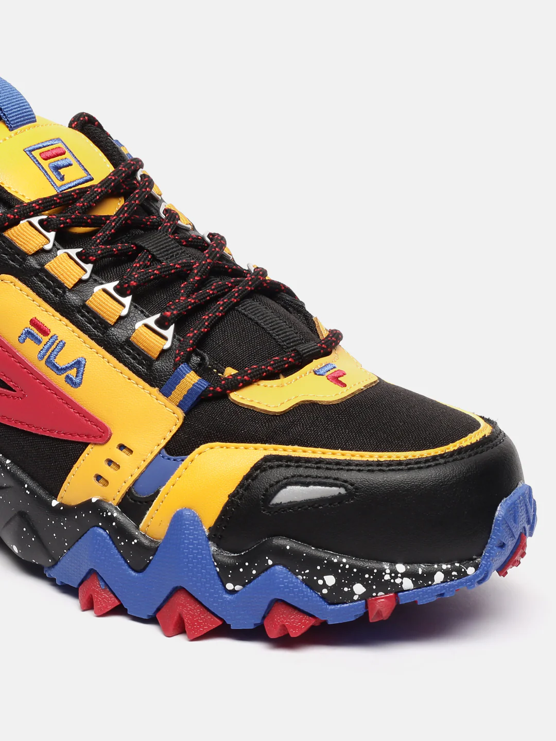 Fila White Oakmont TR Men's Sneakers - Image 5
