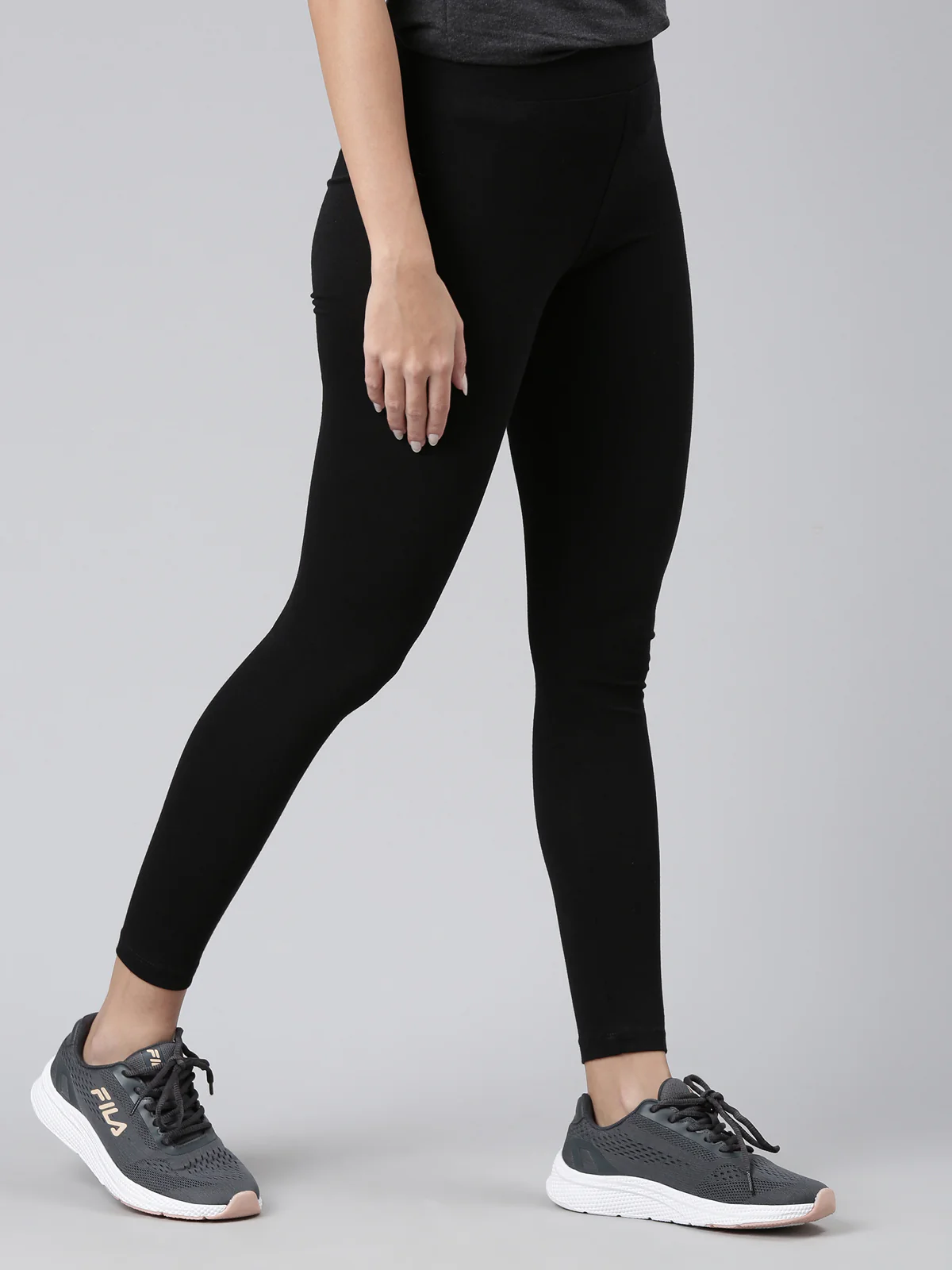 Fila White Begonia Women's Leggings - Image 3