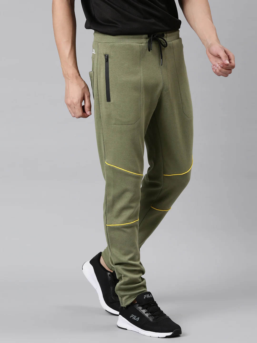 Fila Red Riley Men's Cut and Sew Jogger - Image 5