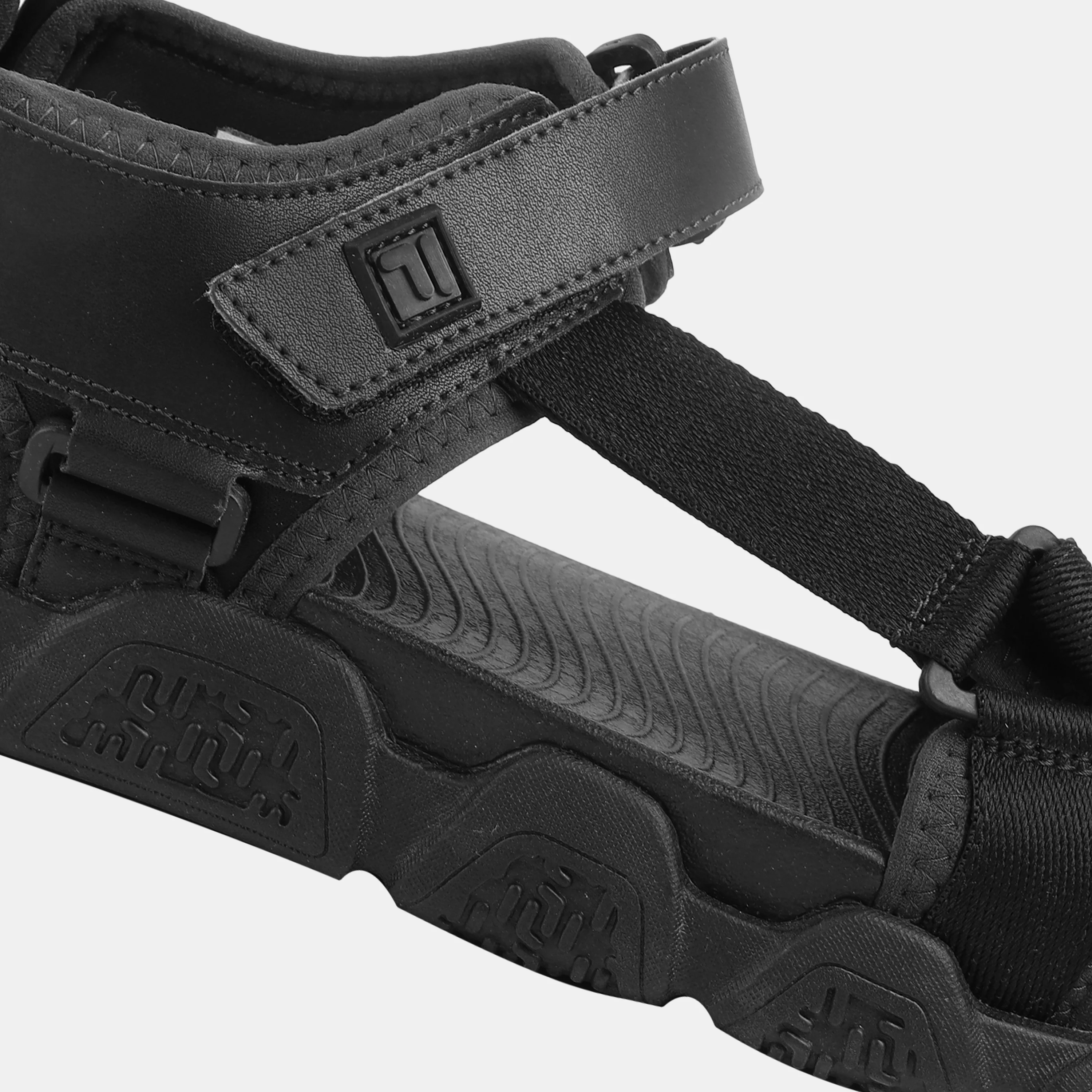 Fila Men Black Comoss Shoes - Image 8