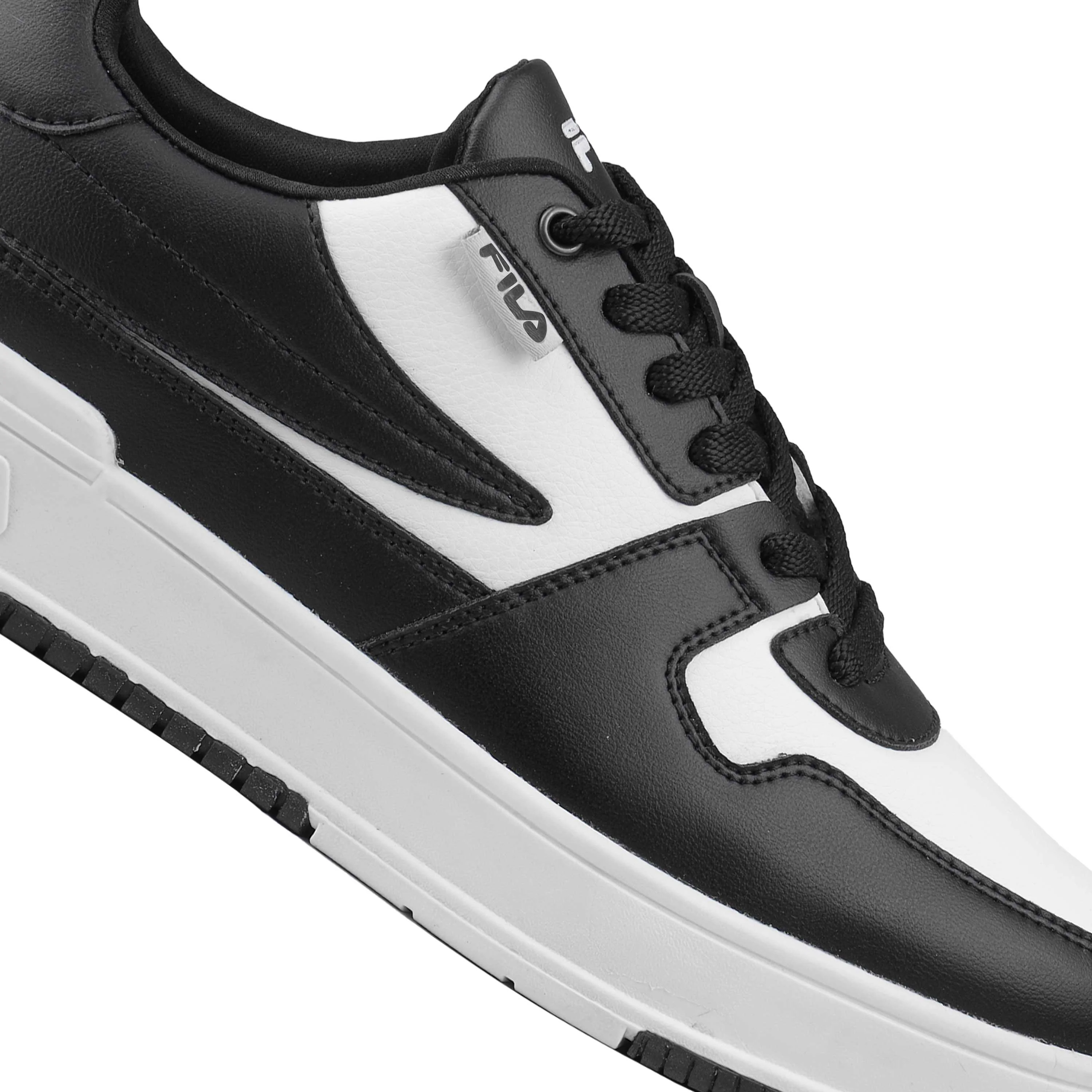 Fila Men White Tarin Shoes - Image 8