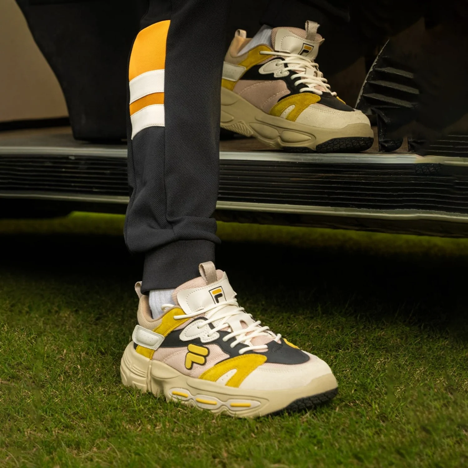 Fila Unisex Ri-Tss Ballad Beige Sneakers - Image 3